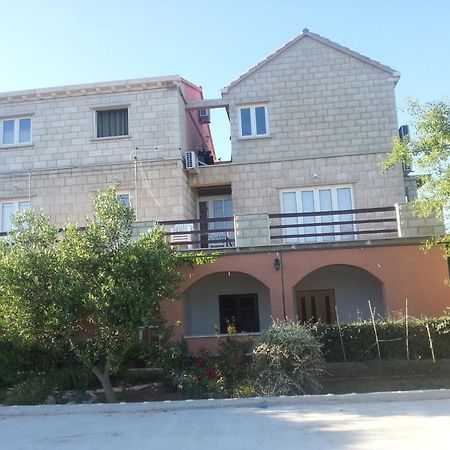 Apartments Sunce لومباردا المظهر الخارجي الصورة